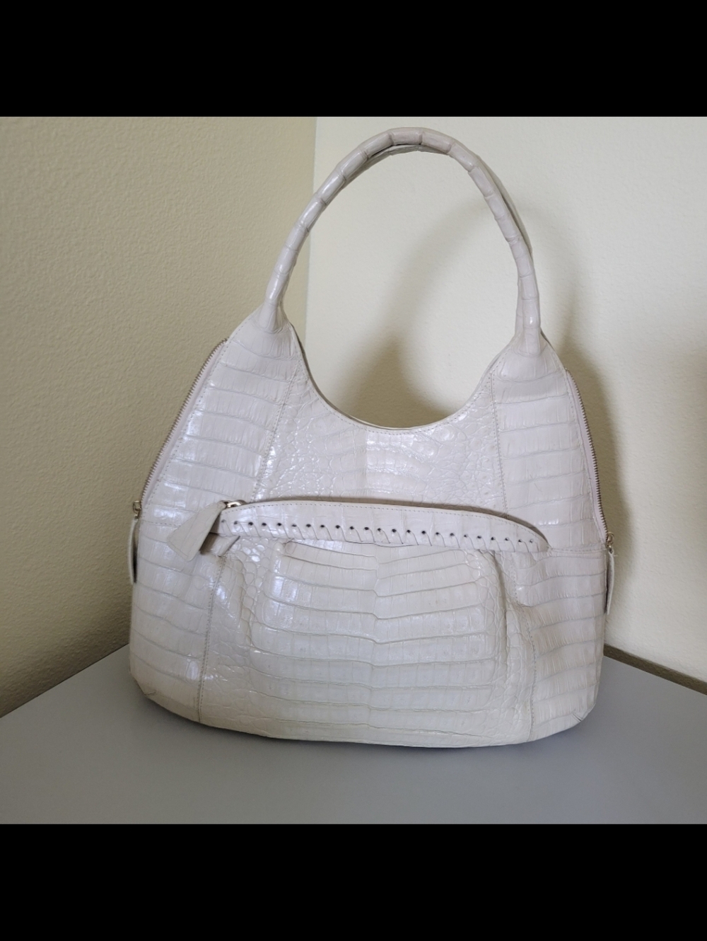 Vintage NANCY GONZALEZ,genuen Crocadile  Hobo Handbag ,made In Colambia.